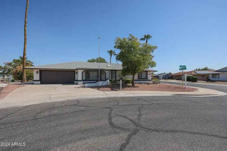 Single-family house For Sale in 18419, North 95th Avenue, Sun City, Arizona