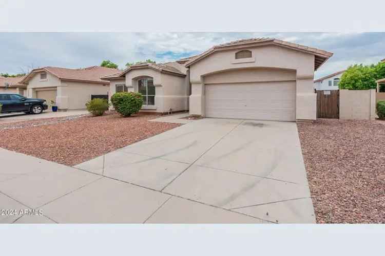 Single-family house For Sale in 3885, East Juanita Avenue, Gilbert, Arizona