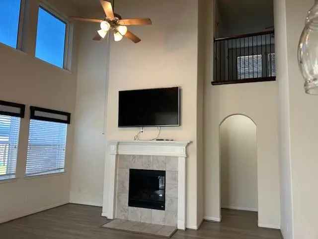 Single-family house For Sale in 4107, Cypress Point Drive, Baytown, Texas