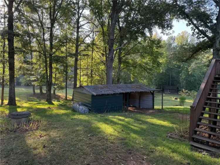 Single-family house For Sale in Milton, Georgia