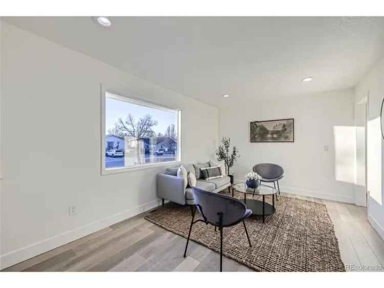 Single-family house For Sale in 1840, South Shoshone Street, Denver, Colorado