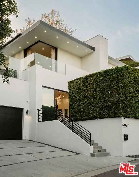 Single-family house For Sale in Los Angeles, California