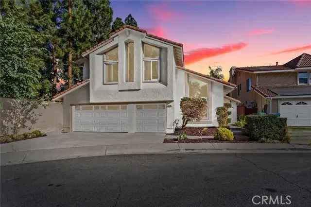 Single-family house For Sale in 16, Encina, Irvine, California