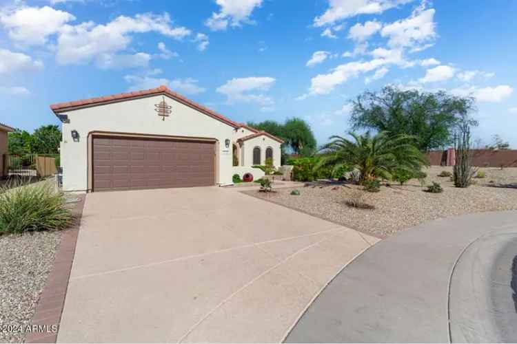 Single-family house For Sale in 21438, North Olmsted Point Lane, Surprise, Arizona