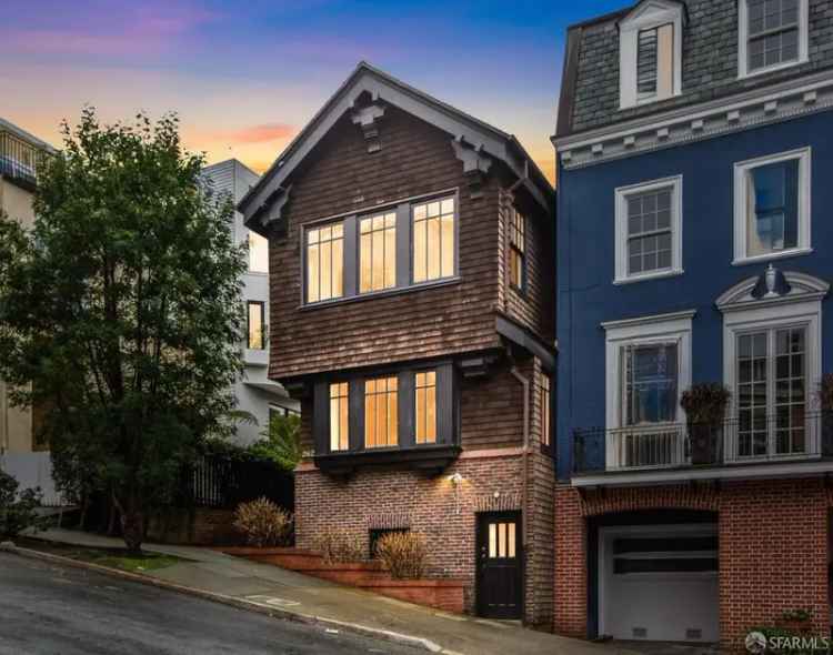 Single-family house For Sale in 2625;2627, Broderick Street, San Francisco, California