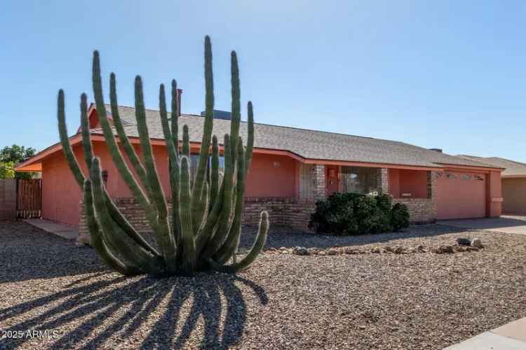 Single-family house For Sale in 11029, West Meade Drive, Sun City, Arizona