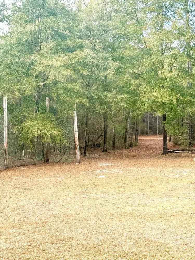 Single-family house For Sale in Andalusia, Alabama