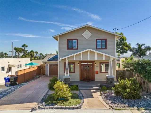 Single-family house For Sale in 2325, Bancroft Street, San Diego, California