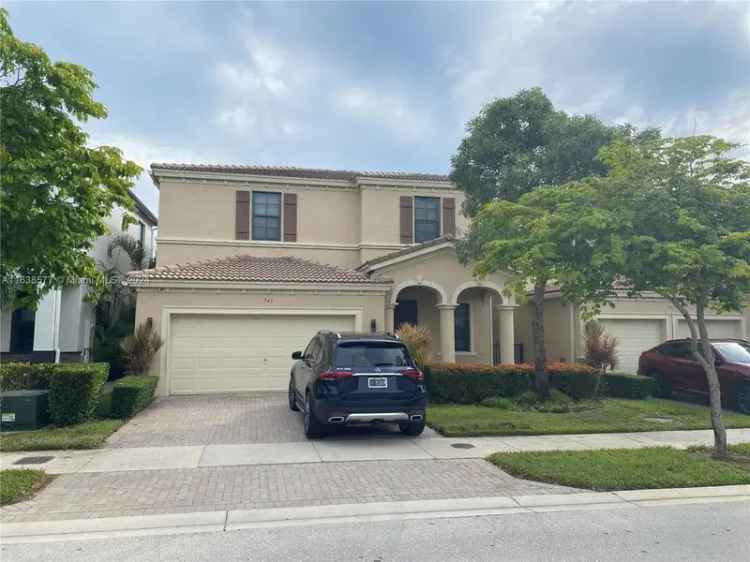 Single-family house For Sale in 741, Northeast 193rd Terrace, Hialeah, Florida