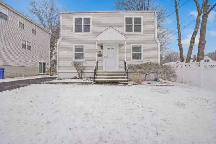 Single-family house For Sale in 32, Cardinal Street, Fairfield, Connecticut