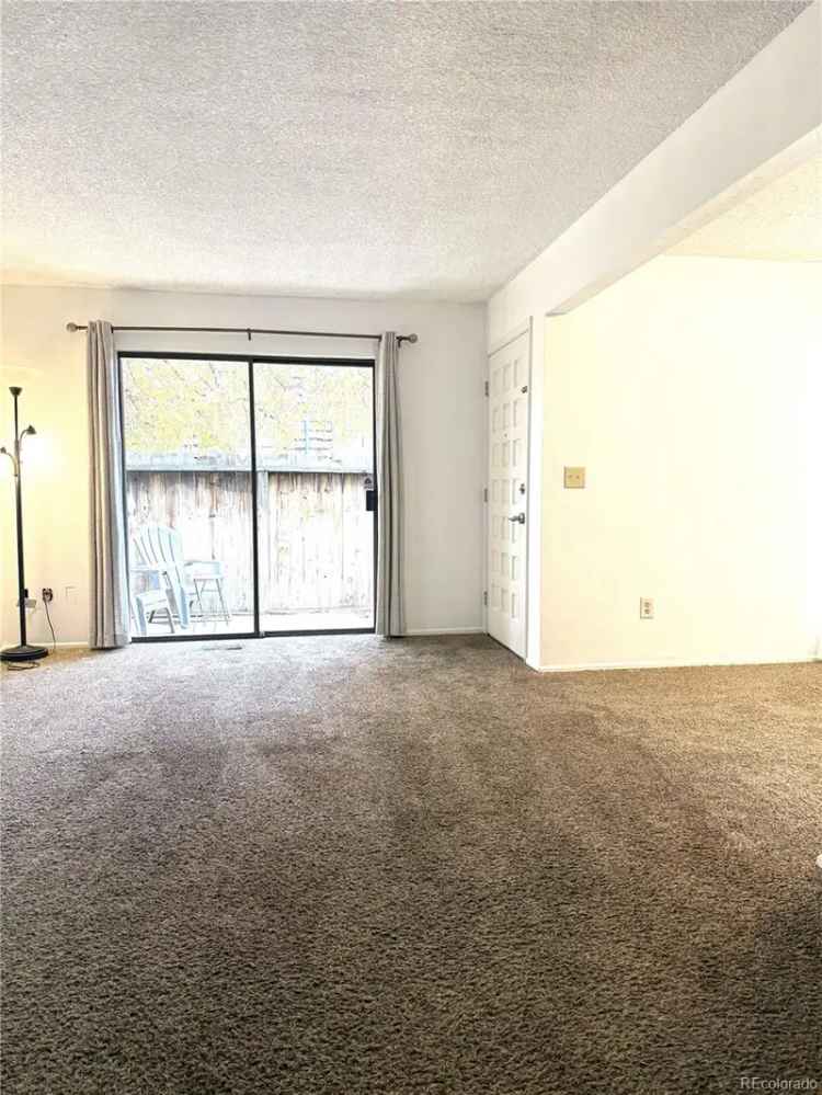 House For Sale in Arvada, Colorado