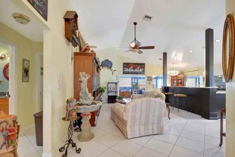 House For Sale in Delray Beach, Florida