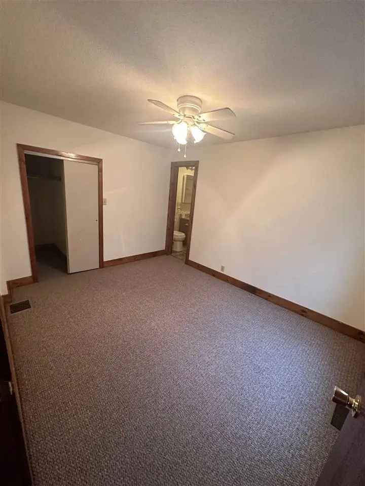 Multi-family house For Sale in 1500, North Grand Avenue, Connersville, Indiana