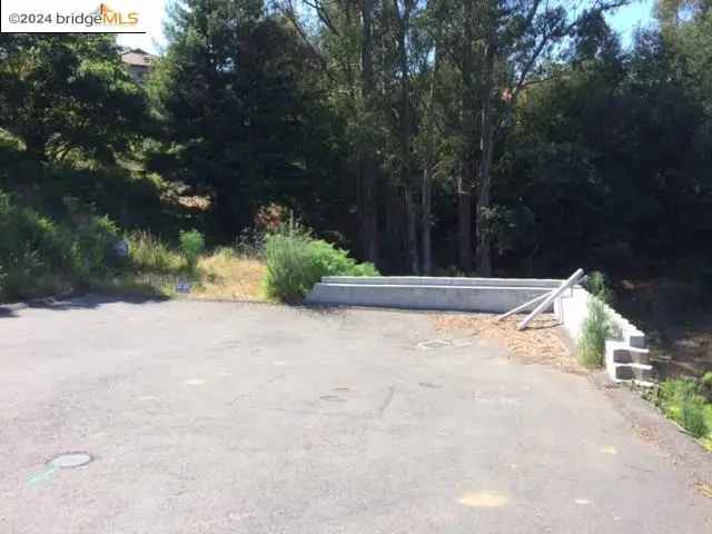 Land For Sale in Oakland, California