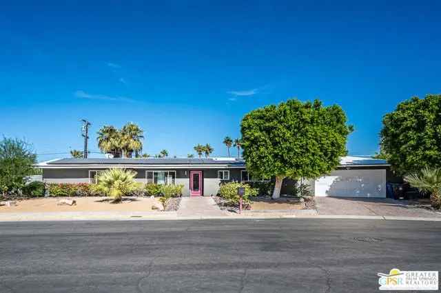 Single-family house For Sale in 3670, East Vivian Circle, Palm Springs, California