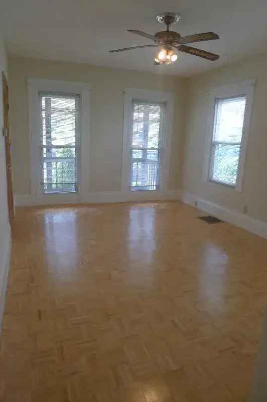 Somerville 5 Bedroom Townhouse for Rent - Pet Friendly