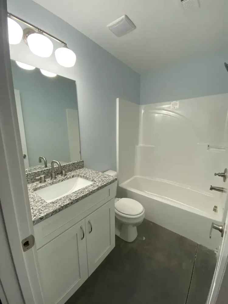 2 Bed 2 Bath Townhouse for Rent Near Nashville and Franklin