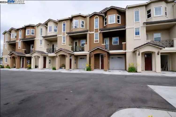 Multi-family house For Sale in 3101, Starburst Court, San Jose, California