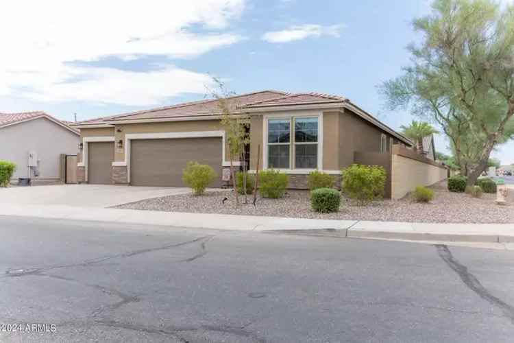 Single-family house For Sale in 809, West Palo Verde Drive, Casa Grande, Arizona