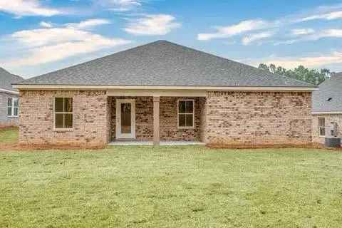 Single-family house For Sale in Dothan, Alabama