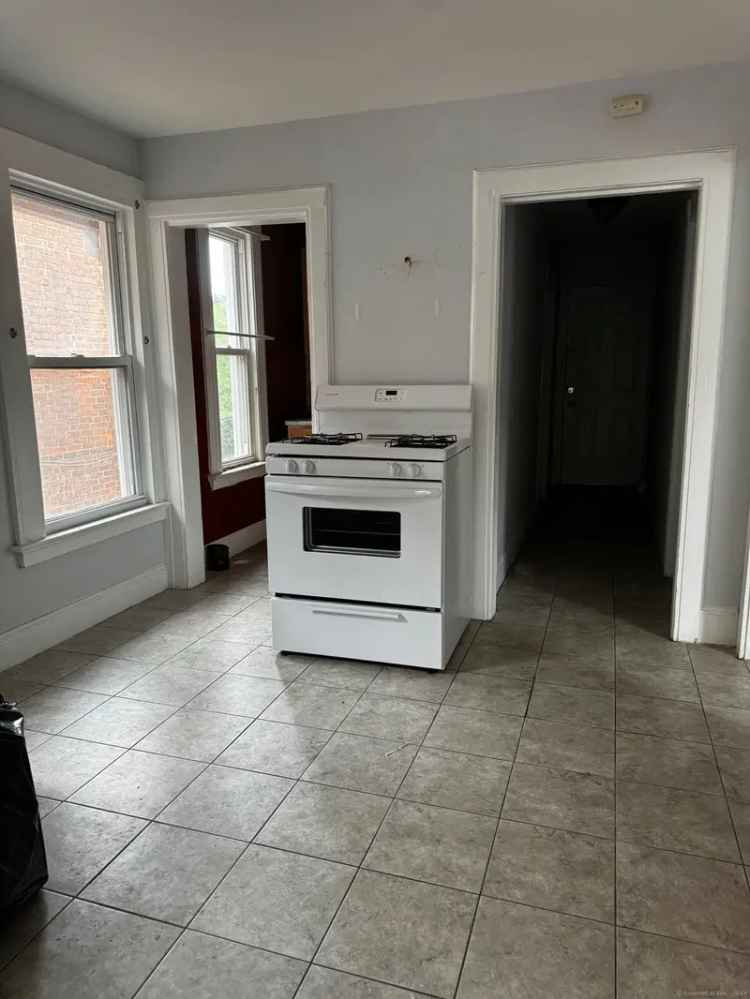 Multi-family house For Sale in 800, George Street, New Haven, Connecticut