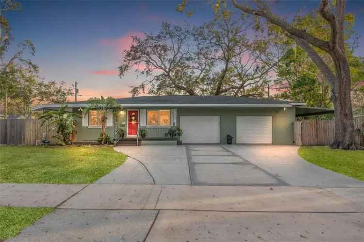 Single-family house For Sale in 8128, 24th Avenue North, Saint Petersburg, Florida