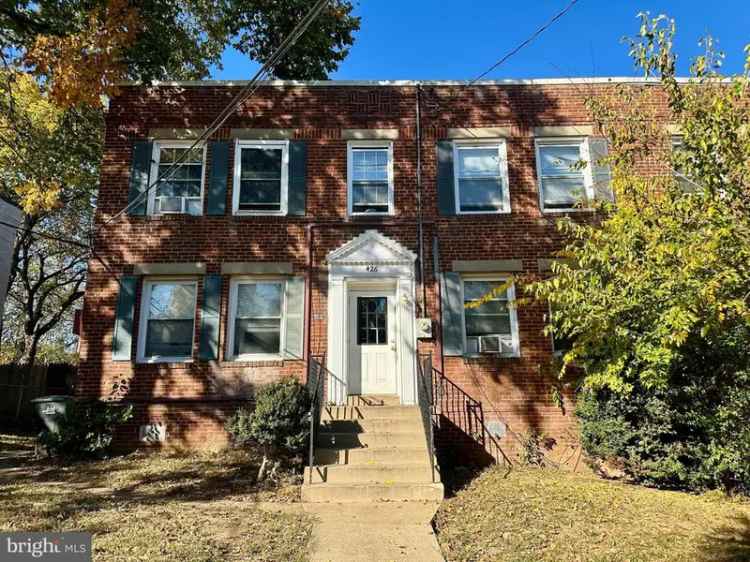 Multi-family house For Sale in 426, Brandywine Street Southeast, Washington, District of Columbia