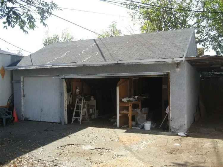 Multi-family house For Sale in Los Angeles, California