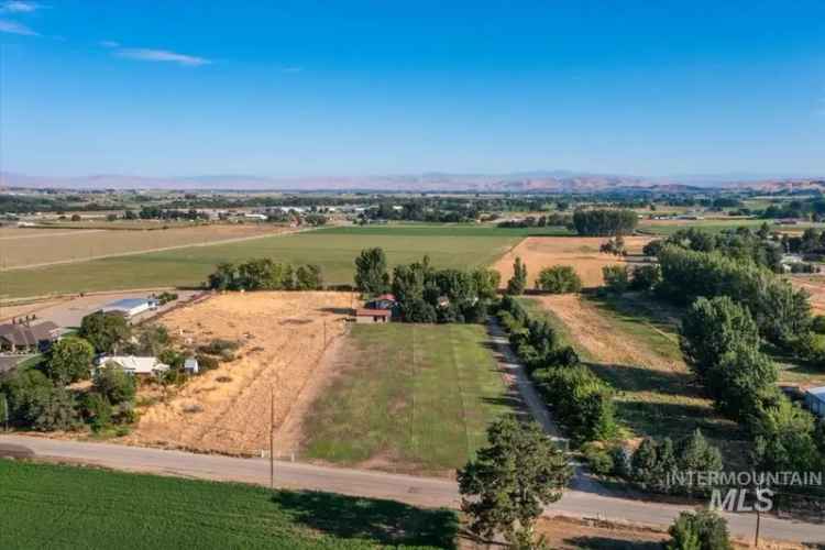 Single-family house For Sale in 2390, Northeast 19th Avenue, Idaho