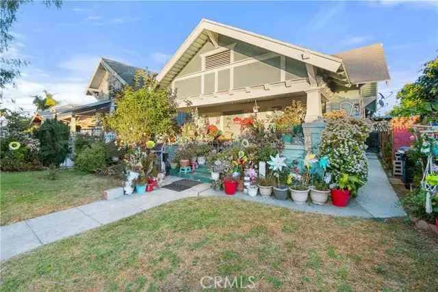 Single-family house For Sale in 3680, 3rd Avenue, Los Angeles, California