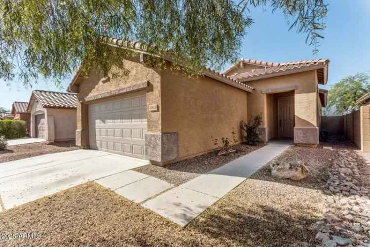 Single-family house For Sale in 19422, North Smith Drive, Maricopa, Arizona