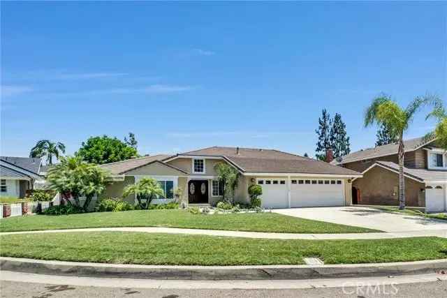 Single-family house For Sale in 1725, North Williamsburg Street, Orange, California