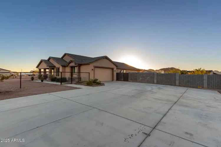 Single-family house For Sale in 30964, North Grace Lane, Queen Creek, Arizona