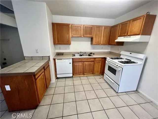 Multi-family house For Sale in Twentynine Palms, California