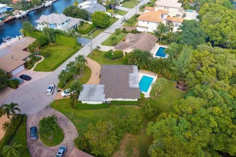 Single-family house For Sale in 47, Harbour Drive South, Ocean Ridge, Florida