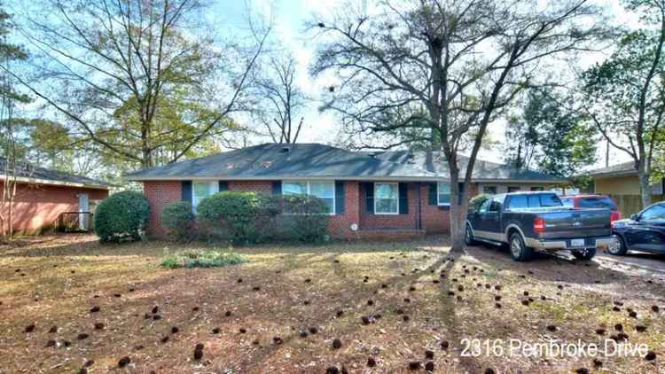 Single-family house For Sale in 2316, Pembroke Drive, Albany, Georgia