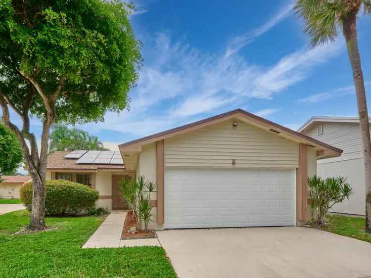 Single-family house For Sale in 9, Cambridge Place, Boynton Beach, Florida