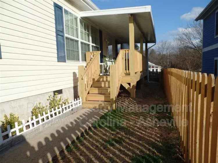 3 Bedroom 2 Bathroom House for Rent in West Asheville