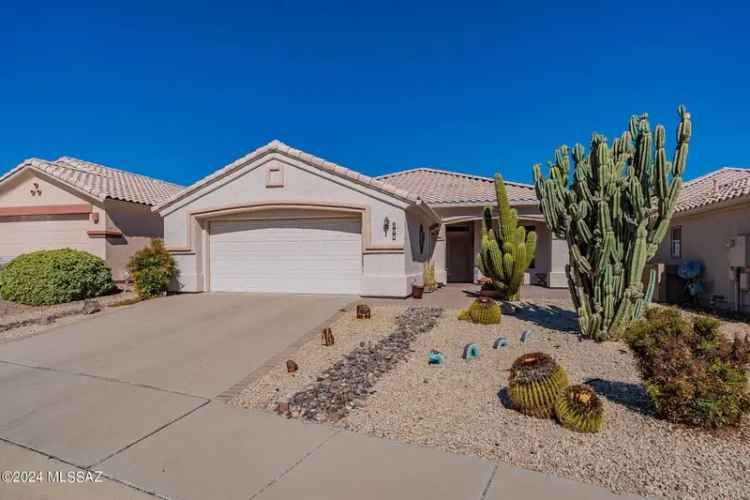 Single-family house For Sale in 308, West Sunrise Vista Drive, Green Valley, Arizona