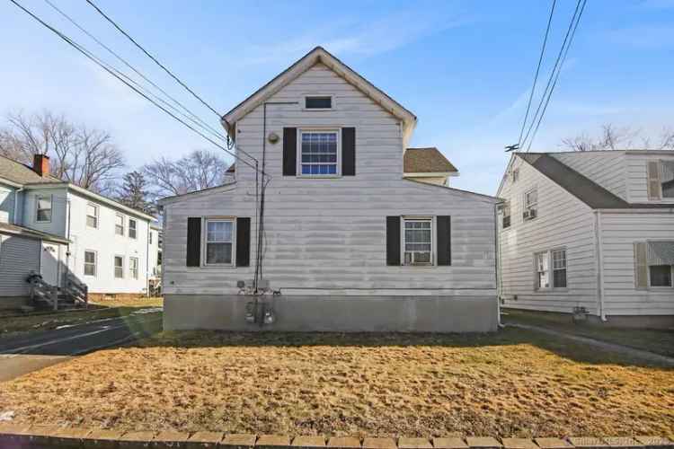 Multi-family house For Sale in Middletown, Connecticut