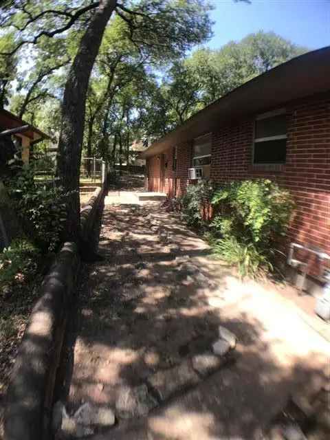 Duplex For Rent in 917, Keith Lane, Austin, Texas