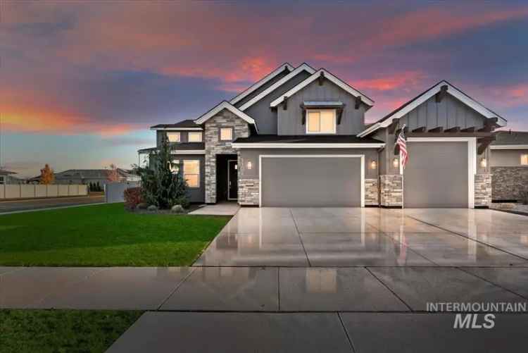 Single-family house For Sale in 5302, South Montague Way, Meridian, Idaho