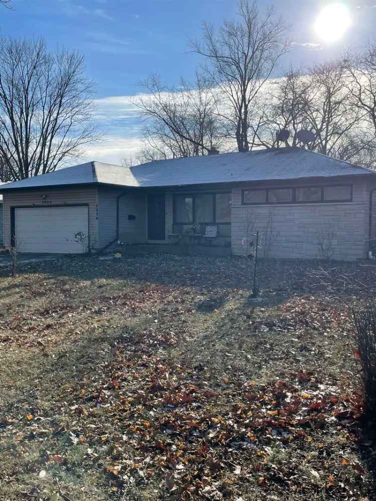 Single-family house For Sale in 2924, Schaper Drive, Fort Wayne, Indiana