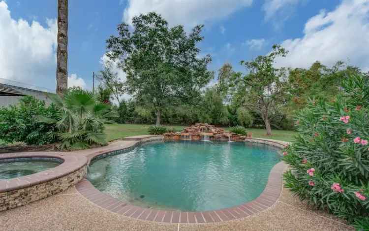 Single-family house For Sale in 6719, Plantation Drive, Texas