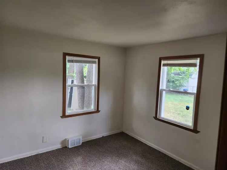 2 Bedroom 1 Bath Home for Rent in Rockford