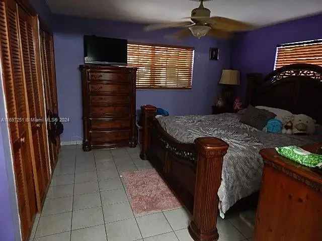 Single-family house For Sale in 5730, Southwest 2nd Terrace, Miami, Florida