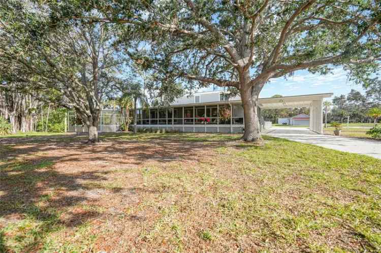 Single-family house For Sale in 1931, Bayshore Drive, Englewood, Florida