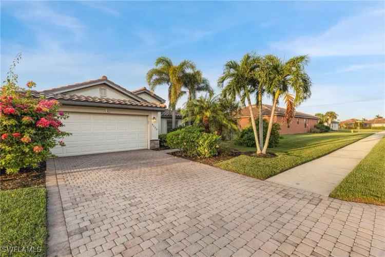 Single-family house For Sale in Fort Myers, Florida