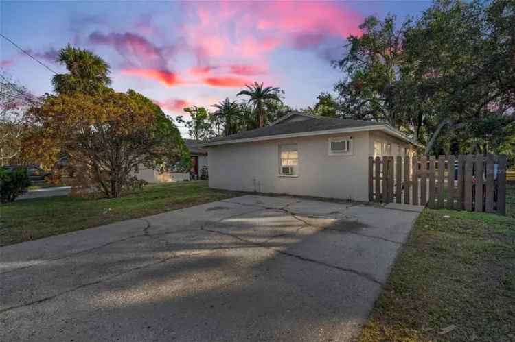 Multi-family house For Sale in Clearwater, Florida