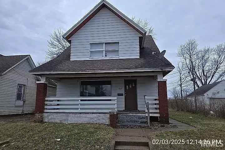 Single-family house For Sale in 717, Webster Street, South Bend, Indiana